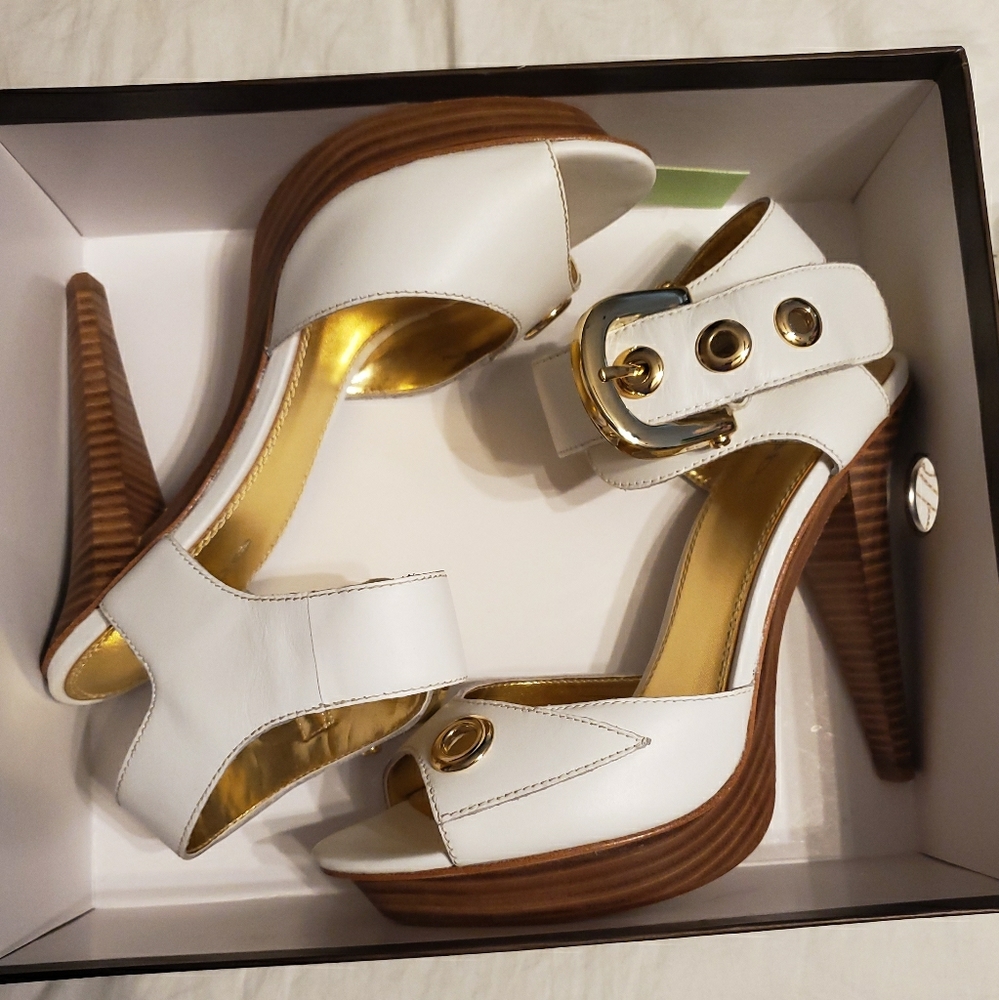 *New* Bebe Style MiMi white heels!!! Size 9!!